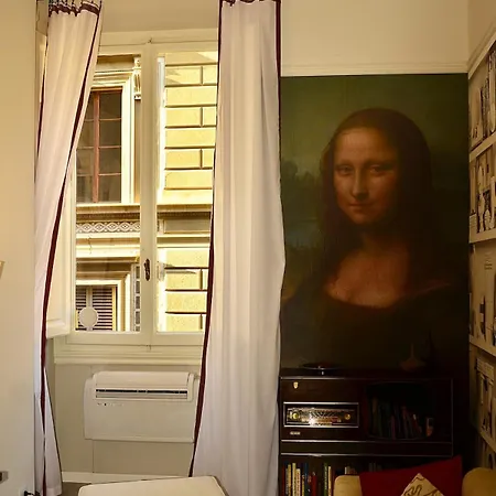 Corso Dei Tintori Apartment